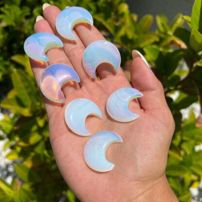 Opalite Moon Carving(30mm) - Image 5