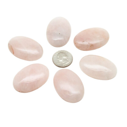 Rose Quartz Palm Stone (40x30mm) - Image 4